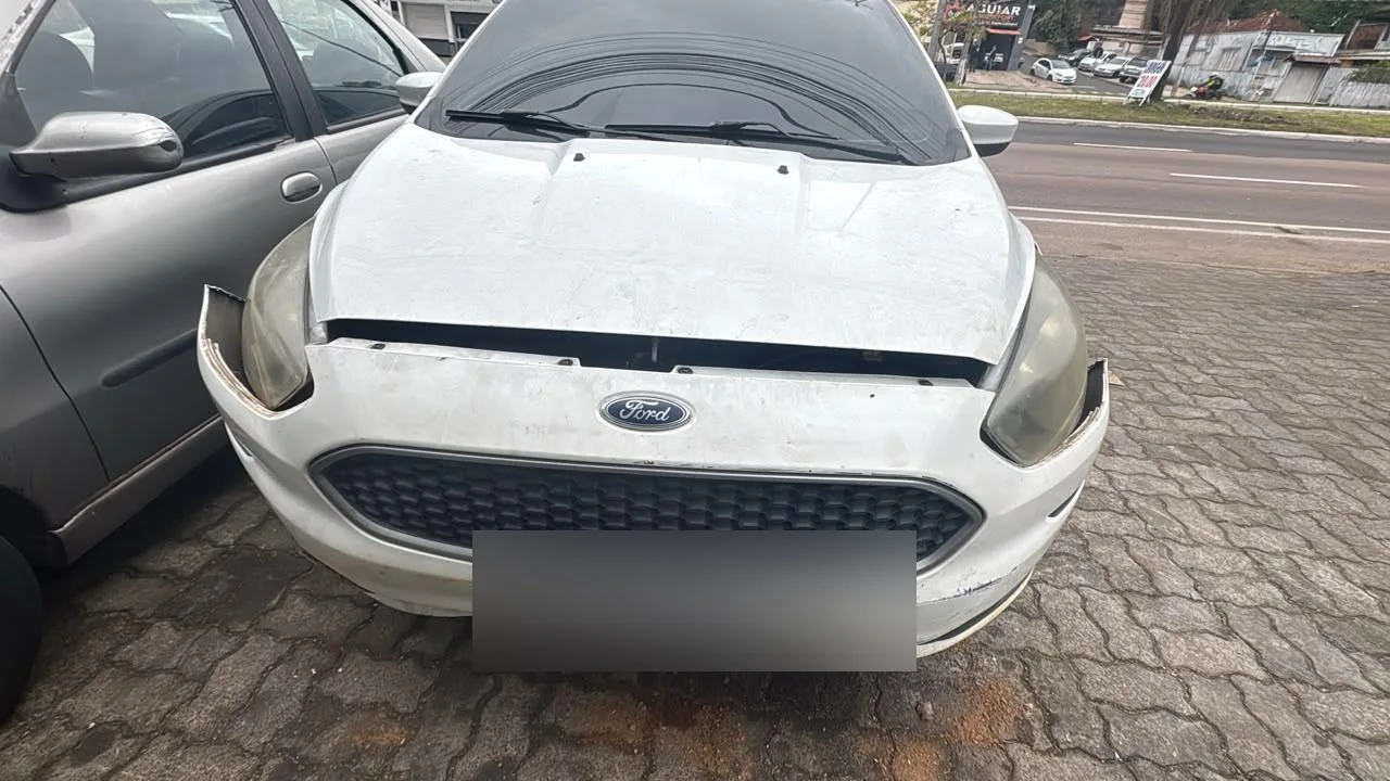 Ford branco antes da recuperação